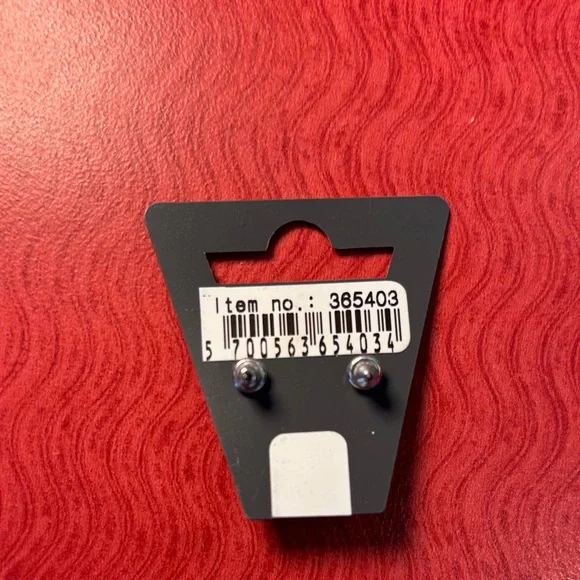 (#100) Pilgrim Small White Daisy Stud Earrings with Gold Centers - Picture 4 of 5